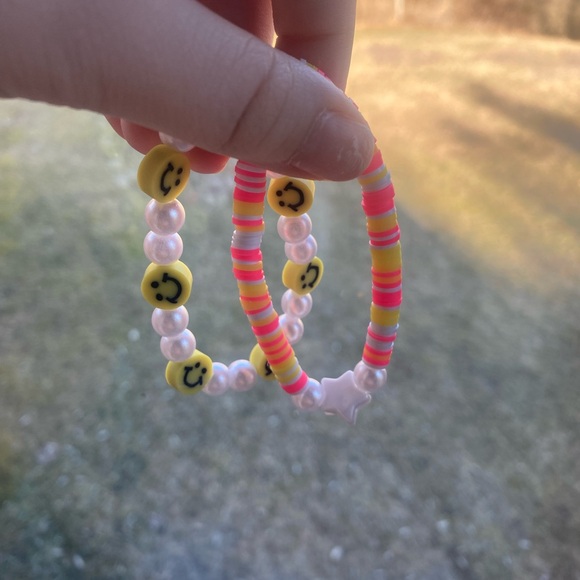 Colorful Beaded Bracelets Set - Picture 3 of 4